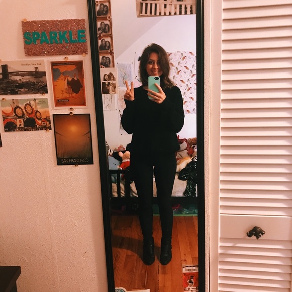 Meet your Posher - Picture 3 of 3